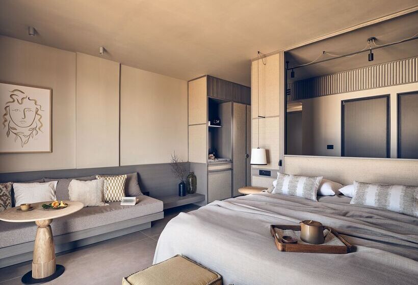 חדר דלוקס נוף לים, The Royal Senses Resort & Spa Crete, Curio Collection Hilton