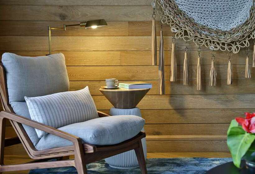 חדר דלוקס מותאם לאנשים עם מוגבלויות, The Royal Senses Resort & Spa Crete, Curio Collection Hilton