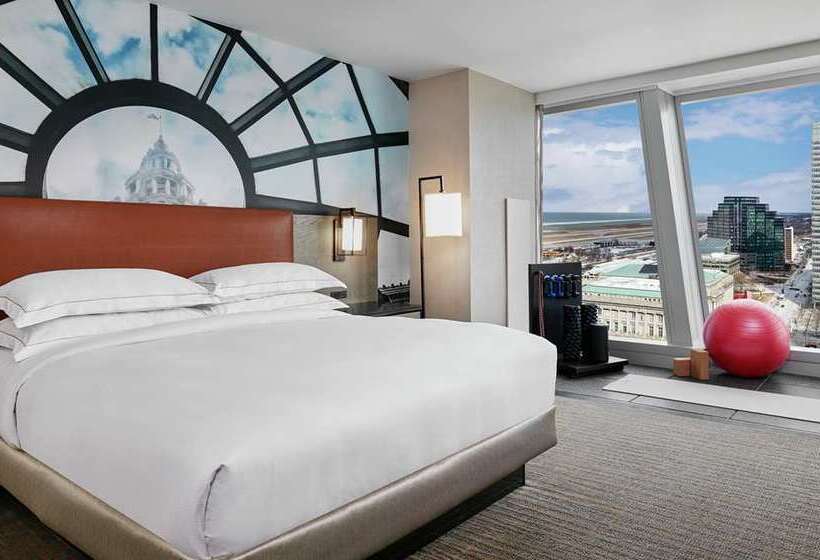 חדר דלוקס מותאם לאנשים עם מוגבלויות, The Royal Senses Resort & Spa Crete, Curio Collection Hilton