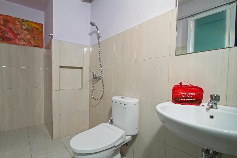 Номер Стандарт, Reddoorz Plus @ Guntur Raya Setiabudi