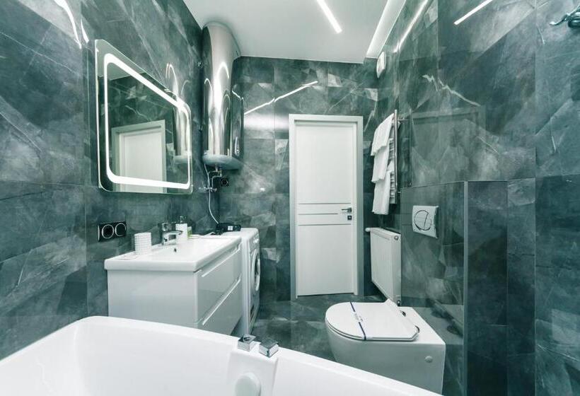 1 Szobás Apartman Erkéllyel, Luxury Apartments Arena Guliver