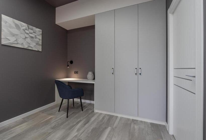 Suite Pezsgőfürdővel, Luxury Apartments Arena Guliver