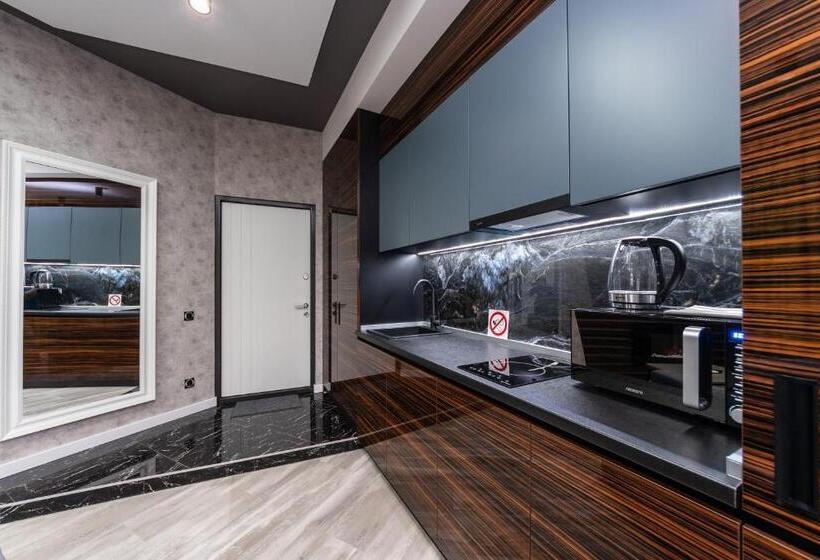 Suite Pezsgőfürdővel, Luxury Apartments Arena Guliver