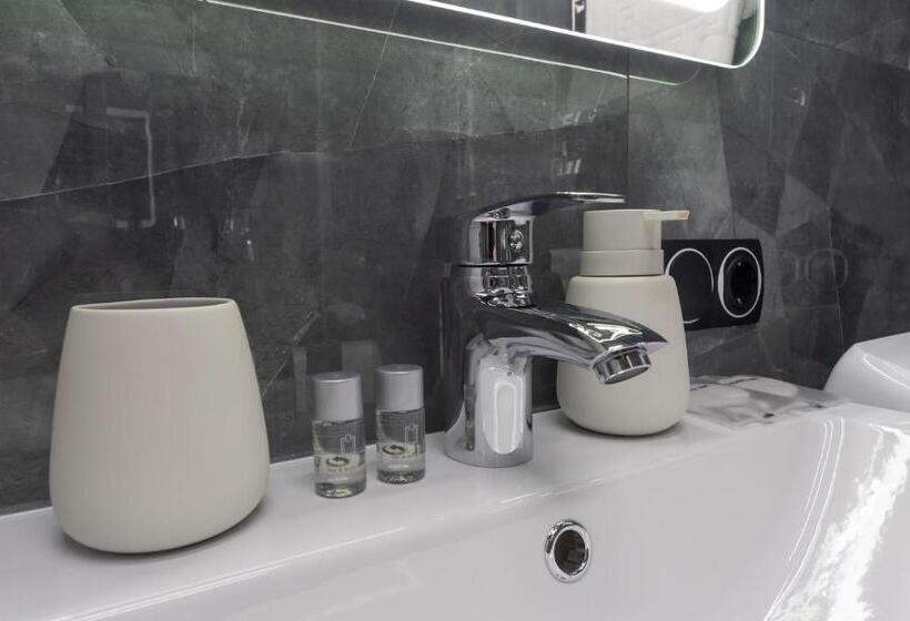 Deluxe Suite King-Size Franciággyal, Luxury Apartments Arena Guliver