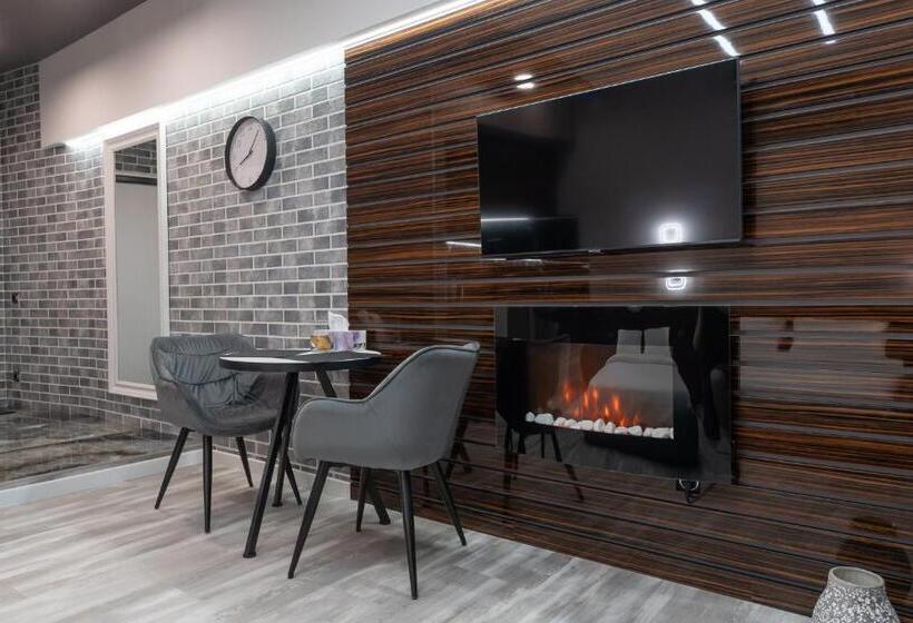 Suite King Size Bed, Luxury Apartments Arena Guliver