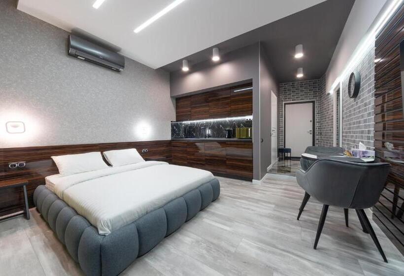 Suite King Size Bed, Luxury Apartments Arena Guliver