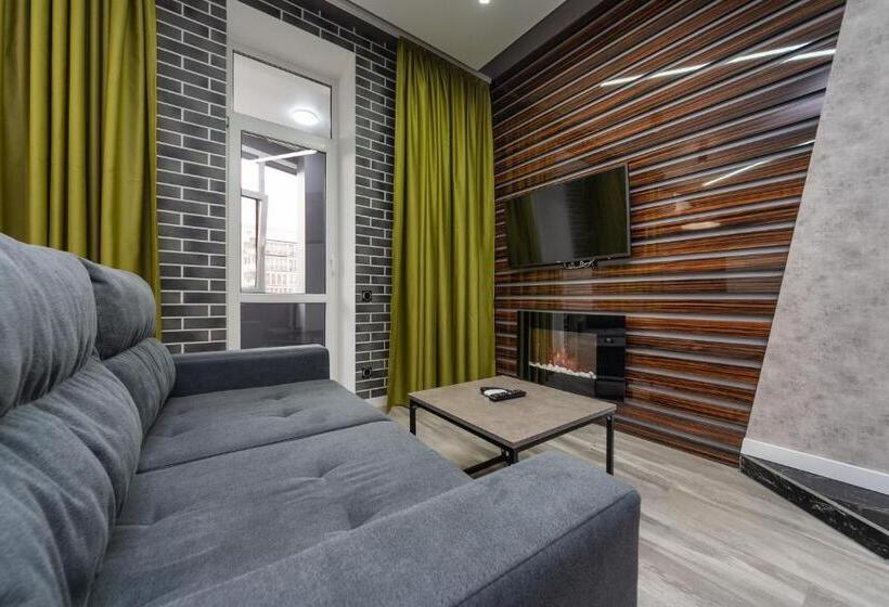 Suite Pezsgőfürdővel, Luxury Apartments Arena Guliver