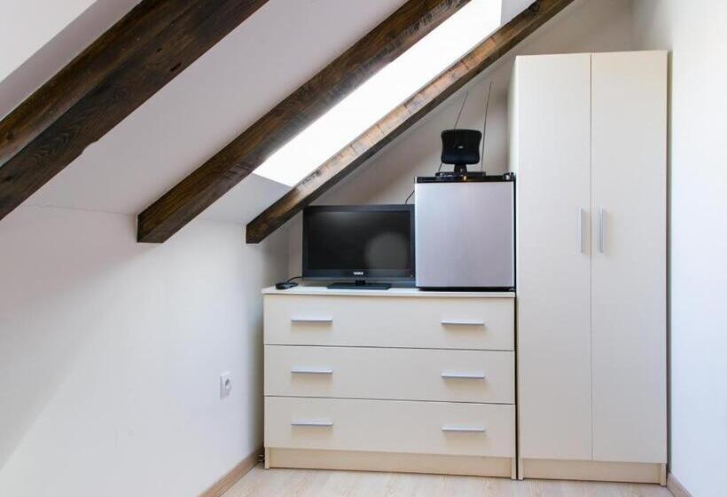 バス共有のスタンダードルーム, Holiday Home Kazerma