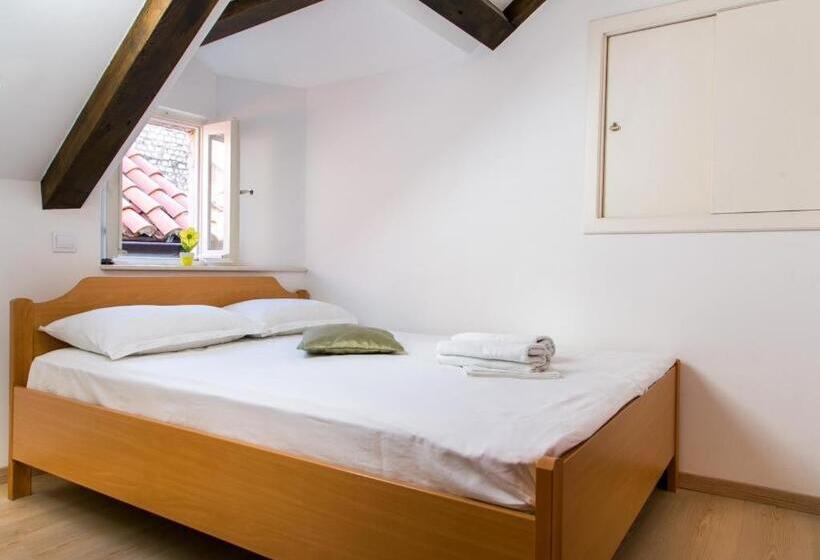 バス共有のスタンダードルーム, Holiday Home Kazerma