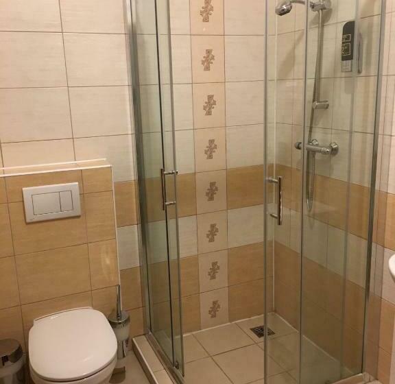 ガーデンビュースタンダードルーム, Restaurace A Penzion U Lesa