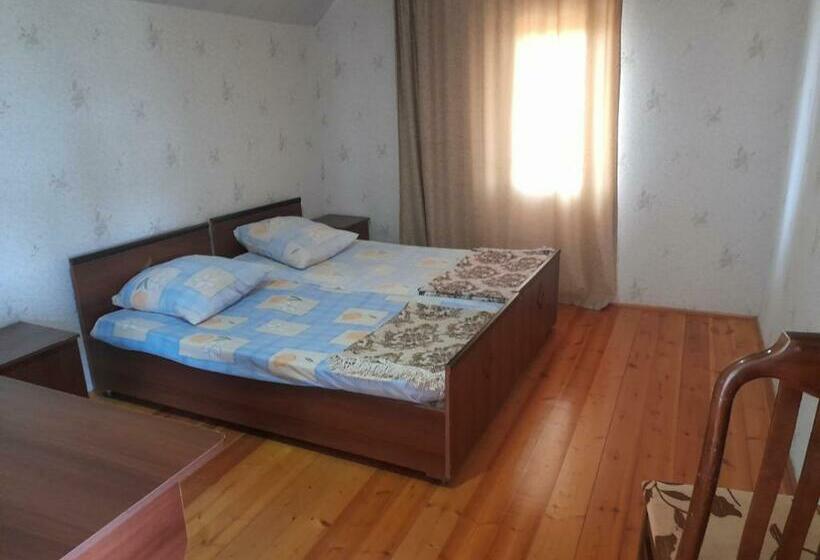 اتاق استاندارد چهار تخته, Rey