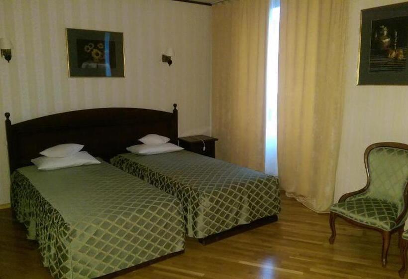 Номер Стандарт, Pensiunea Eden Caransebes