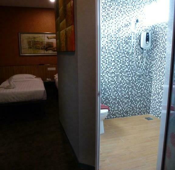 سوییت جونیور, 138 @ Bestari