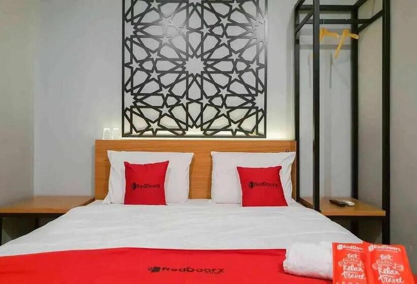 Номер Стандарт, Reddoorz @ Manukan Surabaya