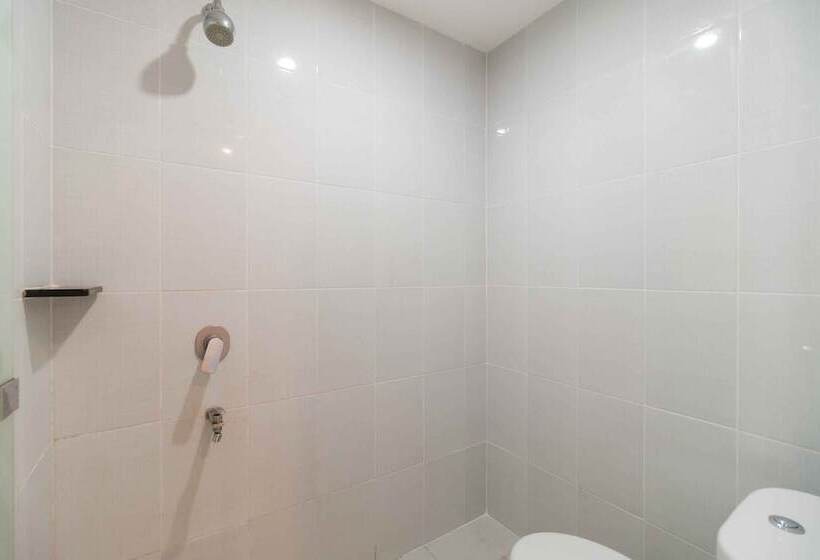 Номер Стандарт, Reddoorz @ Manukan Surabaya
