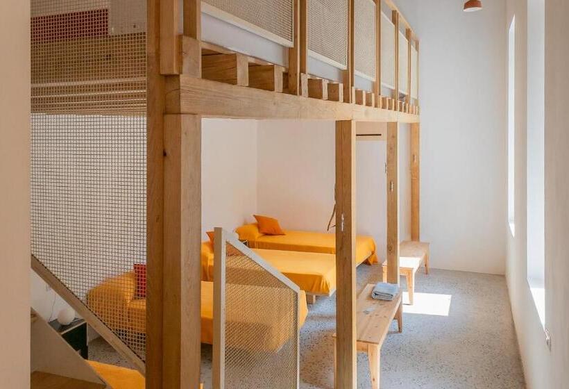 共用房间的床, Agriturismo La Derta