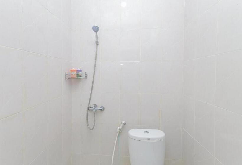 اتاق سوپریور, Urbanview Hotel Near Jatim Park 3 By Reddoorz