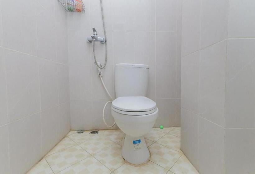 Superior Rum, Urbanview Hotel Near Jatim Park 3 By Reddoorz