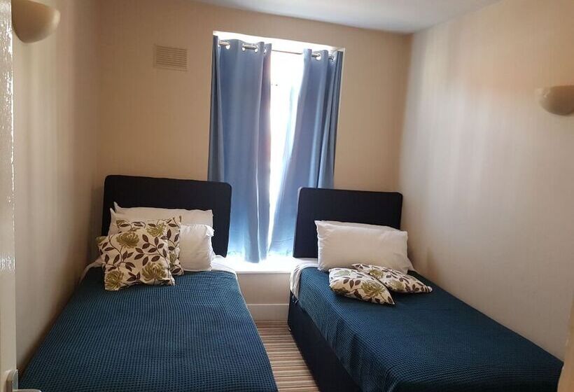 디럭스 룸, Kgt House