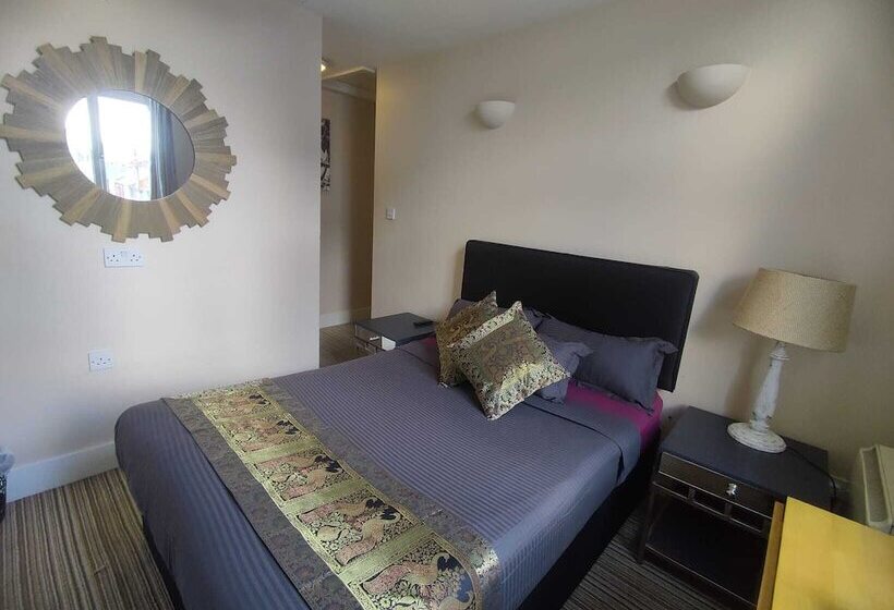 디럭스 룸, Kgt House