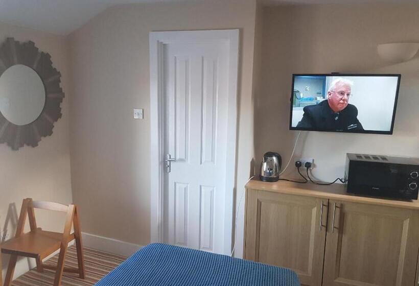 디럭스 룸, Kgt House