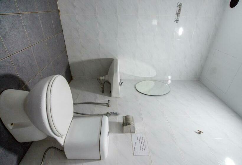 חדר דלוקס, Senses Budget