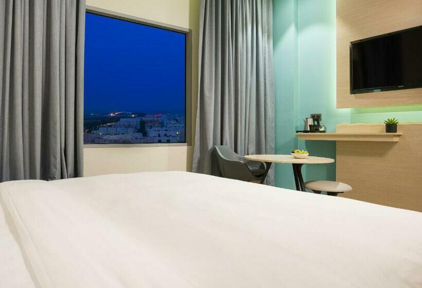 اتاق سوپریور با تخت بزرگ, Swiss Belinn Airport Muscat Oman