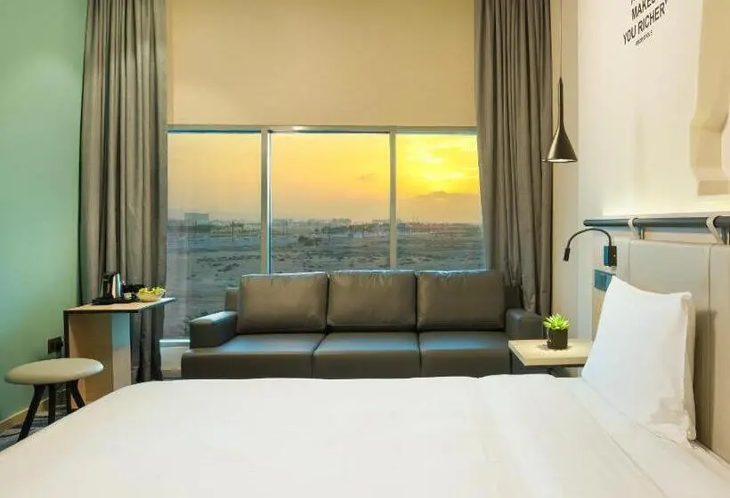 اتاق لوکس با تخت بزرگ, Swiss Belinn Airport Muscat Oman