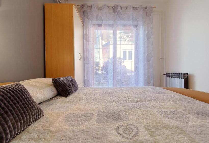 דירת שני חדרים, Apartments Marta