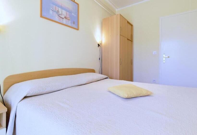 דירת 2 חדרים עם טרסה, Apartments Marta