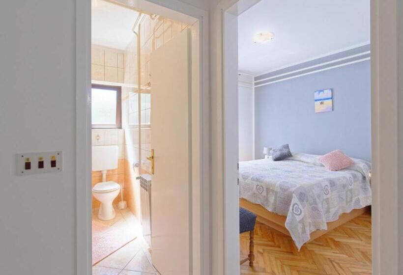 דירת שני חדרים, Apartments Marta