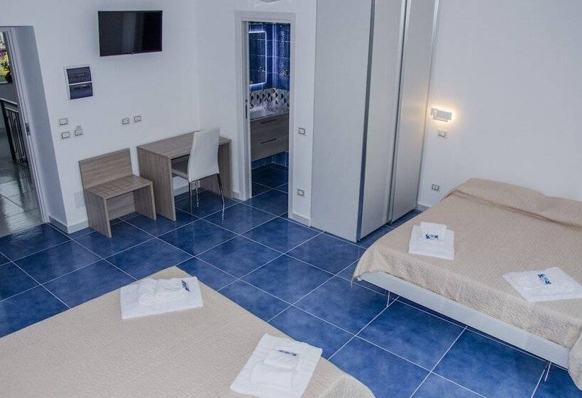 バルコニー付スタンダード４ベッドルーム, Praja Vecchia