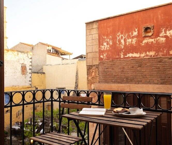 Studio Deluxe, Hanim Boutique