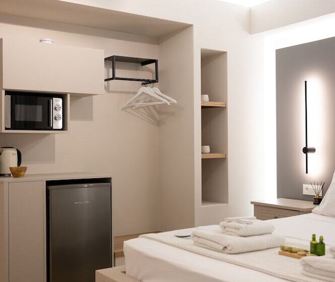 Studio Deluxe, Hanim Boutique