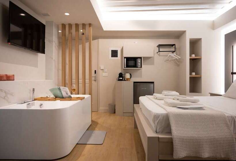 Studio Deluxe, Hanim Boutique