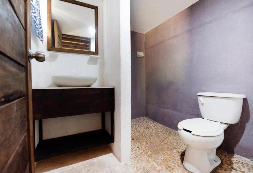 اتاق استاندارد, Capital O Verdemar