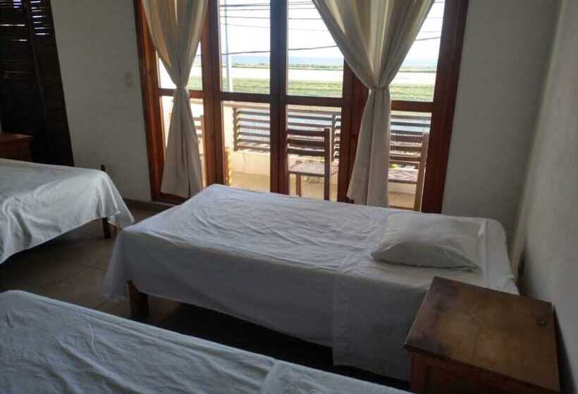 اتاق استاندارد سه نفره, Capital O Verdemar