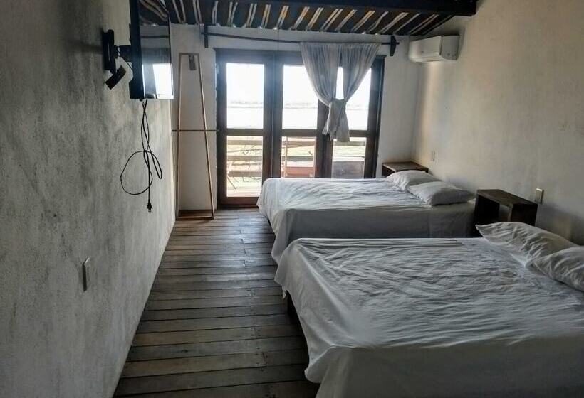 اتاق استاندارد سه نفره, Capital O Verdemar