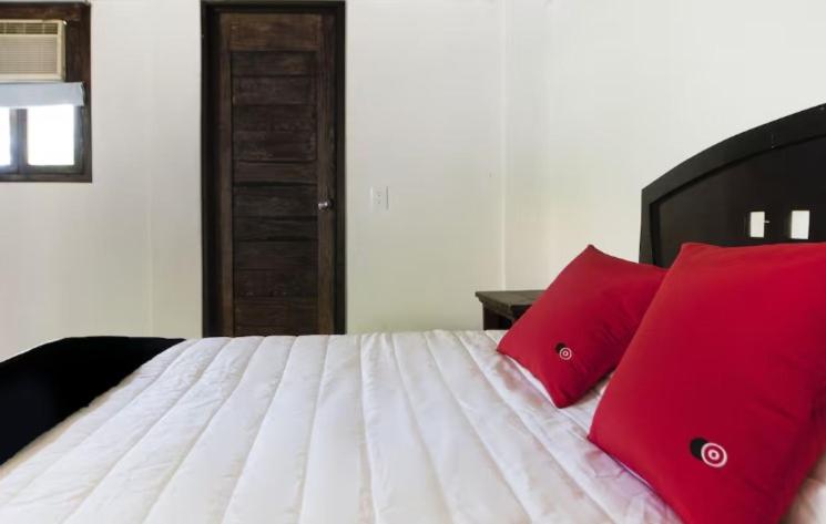 اتاق استاندارد, Capital O Verdemar