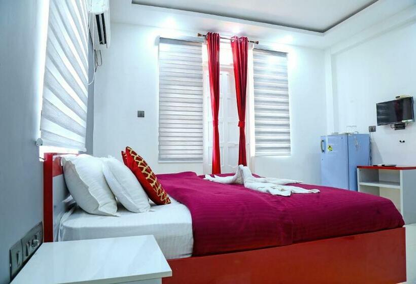 Superior Rum, Maples Jacks Place