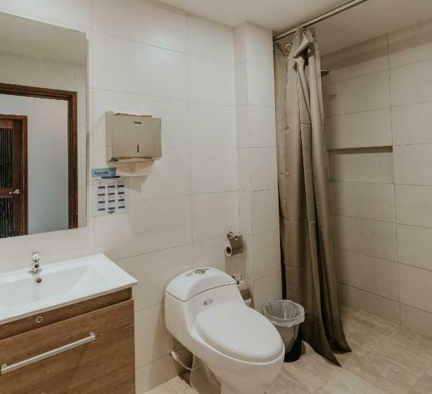 اتاق استاندارد با سرویس بهداشتی مشترک, Distrito Hostel