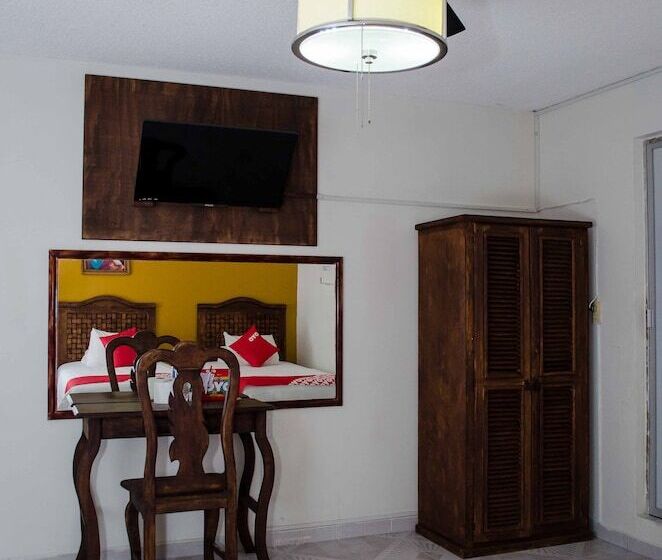 غرفة قياسية ثلاثية, Muñoz De Luna