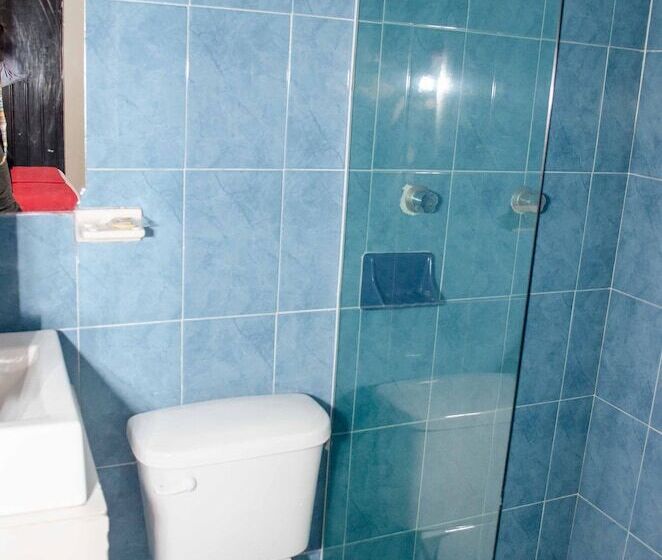 غرفة قياسية ثلاثية, Muñoz De Luna