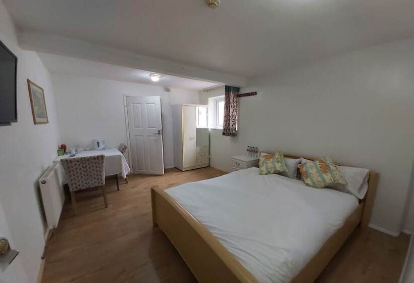 スタンダードシングルルーム, Slap Up Lodge