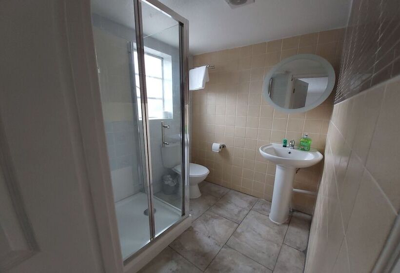 スタンダードトリプルルーム, Slap Up Lodge