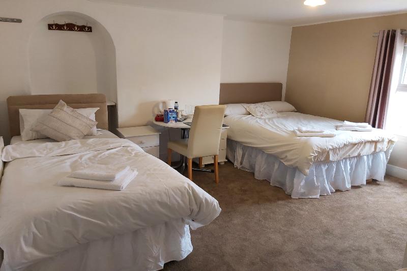 スタンダード4人部屋, Slap Up Lodge