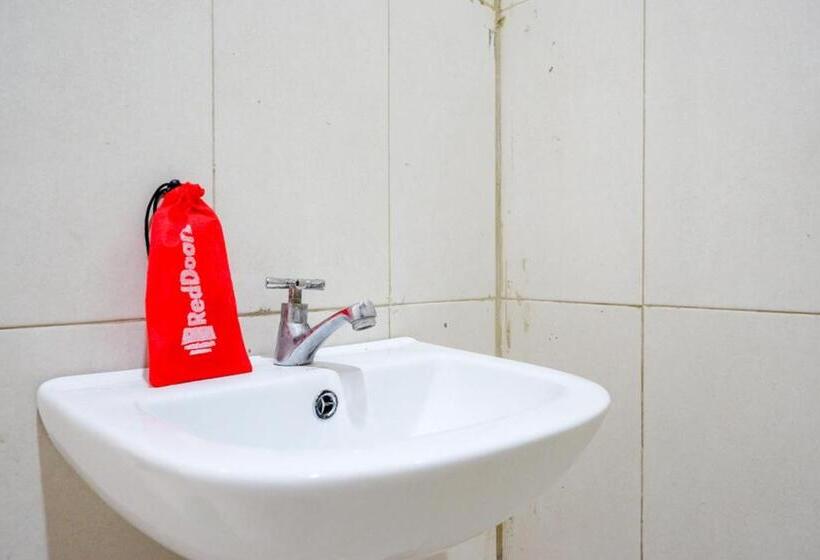 デラックスルーム, Reddoorz @ Hotel Bumi Palupy