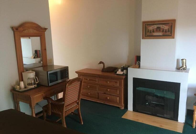 스탠다드 싱글 룸 킹 침대, Whispering Pines Lodge