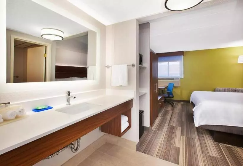 スタンダードルーム, Holiday Inn Express Fairfax Arlington Boulevard, An Ihg