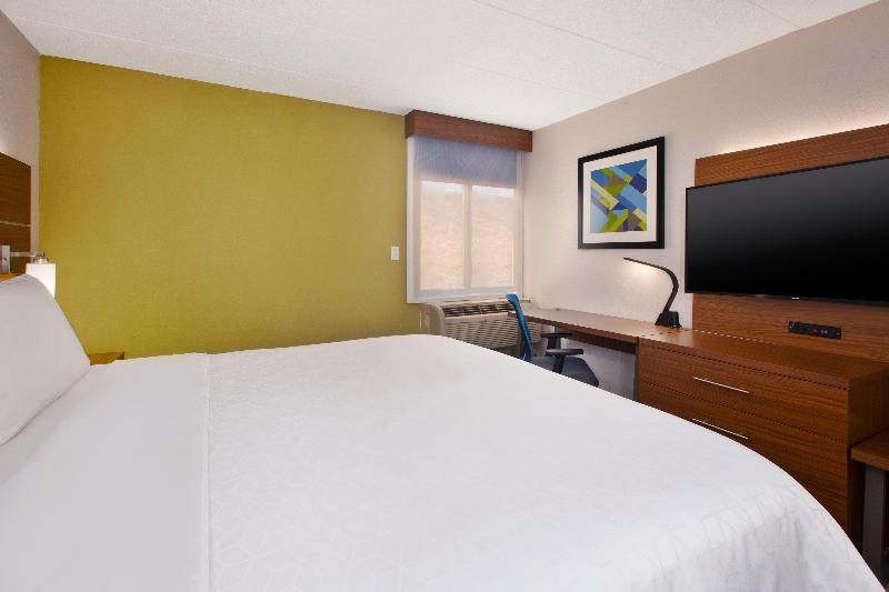 キングサイズベッドのスタンダードルーム, Holiday Inn Express Fairfax Arlington Boulevard, An Ihg
